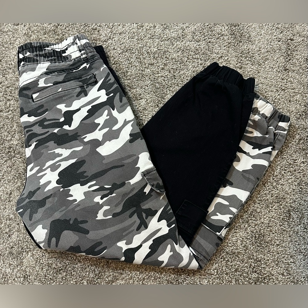 V. I. P. Women’s Black/Gray/White Camo Cargo  Pants Size 9/29